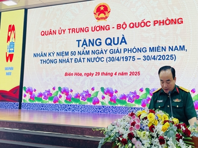 Quân ủy Trung ương - Bộ Quốc phòng trao quà cho Cựu Chiến binh, hộ chính sách… trên địa bàn thành phố Biên Hòa